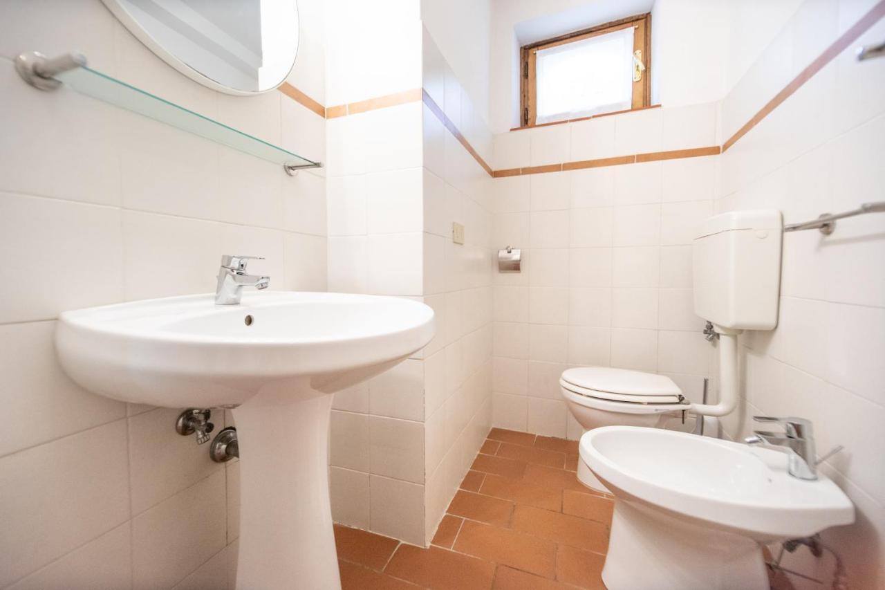 Casetta Di Butia, Glicine Apartment ボルゴ・ア・モッツァーノ エクステリア 写真