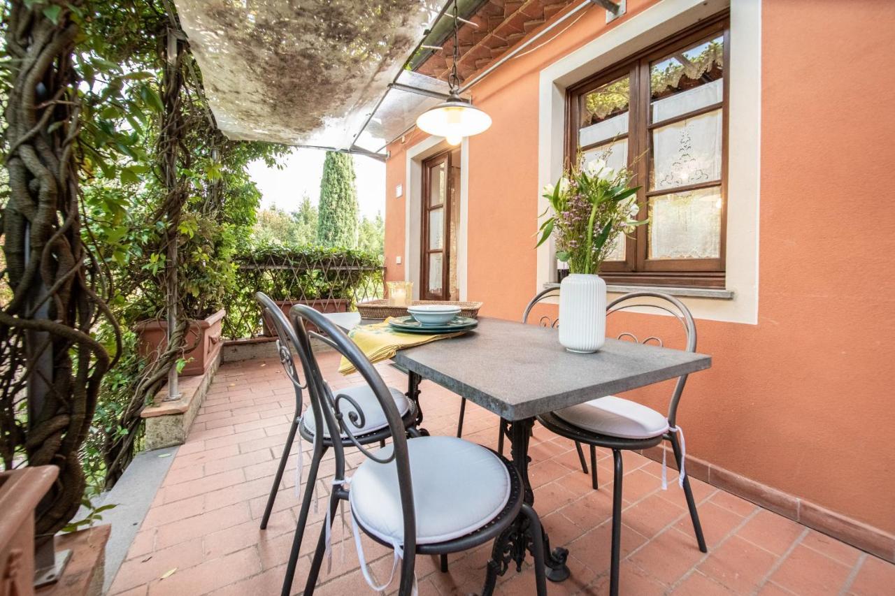 Casetta Di Butia, Glicine Apartment ボルゴ・ア・モッツァーノ エクステリア 写真